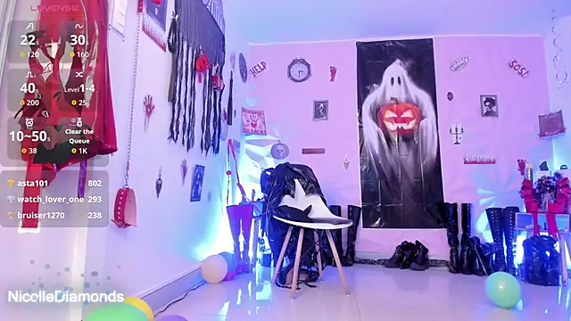 NicolleDiamonds_cg webcam