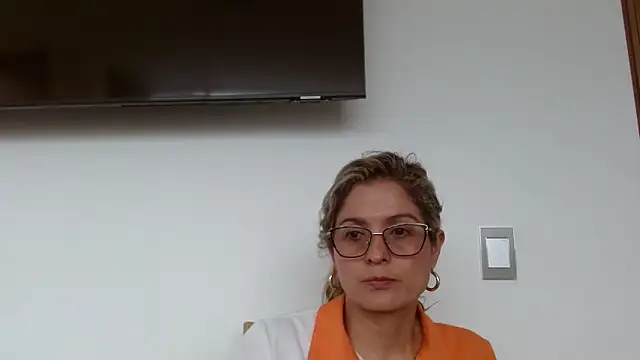 linda-mature43 - Linda-mature43's free webcam