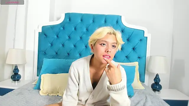 Lia_Vivumi webcam