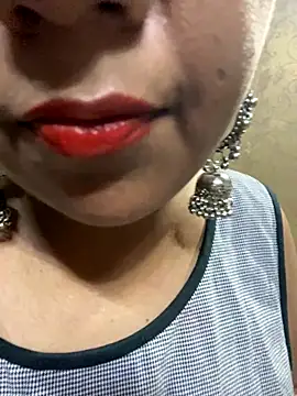 Meera_xxx webcam