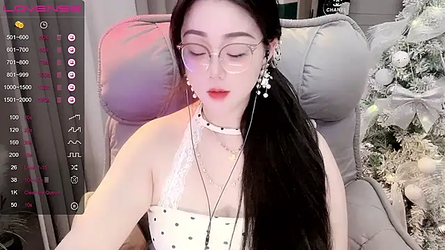 Monica-888 webcam