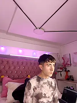 Noah_Xitruxx webcam