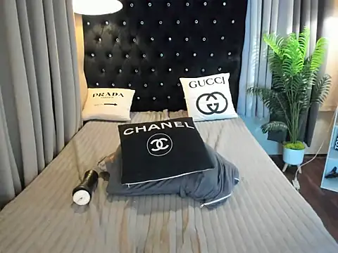 urfanatic_yumi webcam