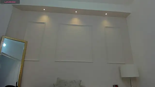 Mia_Dolcee webcam