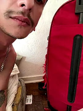 chrisalmeid_ webcam