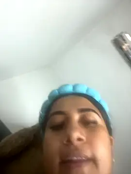 Leila__Saade webcam