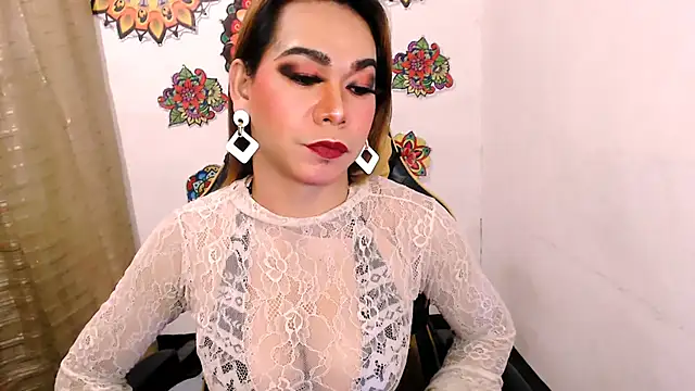 xxMistressWildKimxx webcam
