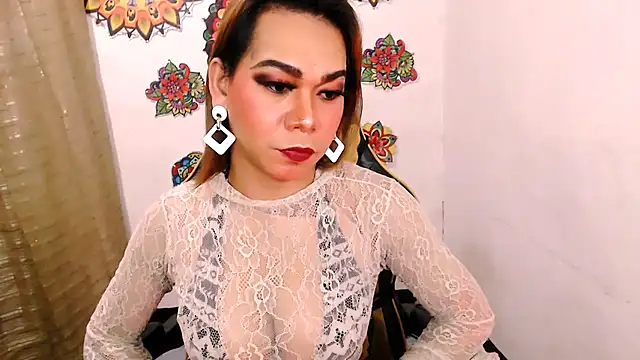 xxMistressWildKimxx webcam