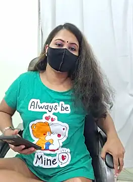 bristy- (F young) - dildo in pussy