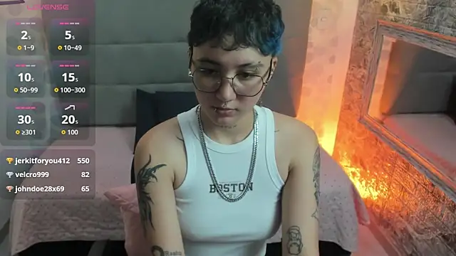 emahills__axelrose webcam