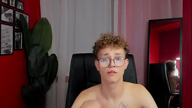 NathanCurl webcam