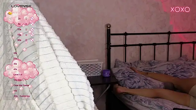 lil_luna_x webcam