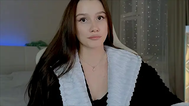 Madi_soon webcam