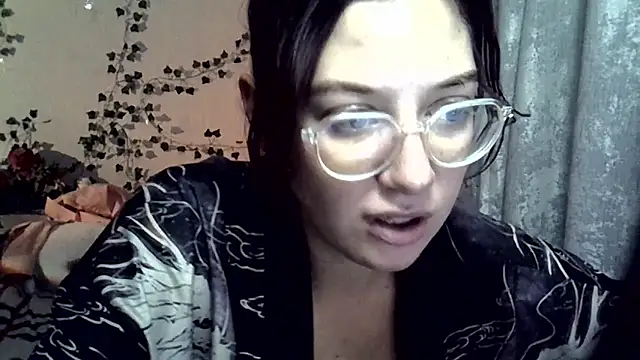 Lily_Ember webcam