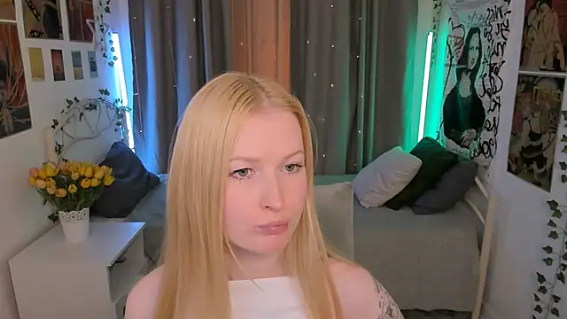 Laly_Peach