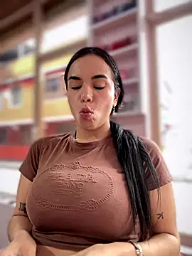 naatalia (G young) - Wet in public store