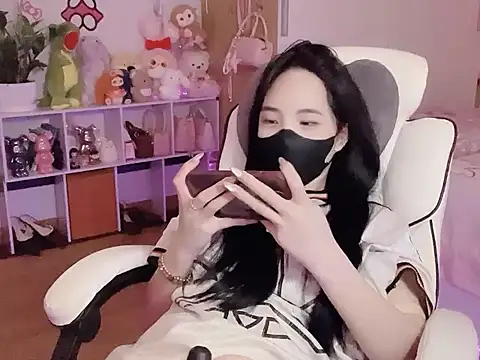 keelinnn19 (F young) - Smile a lot ❤️