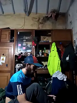 hairy_mannn webcam