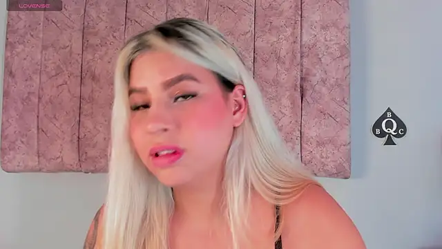 naomi_sanz webcam
