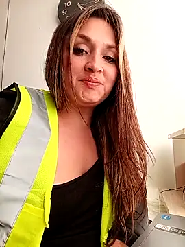 nata-a77 (Ask my age) - Naked and squirting in the office 🥵🥰🙃