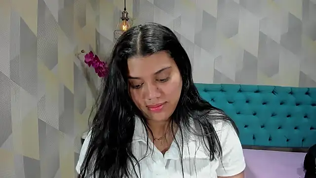 LindaBreeS webcam