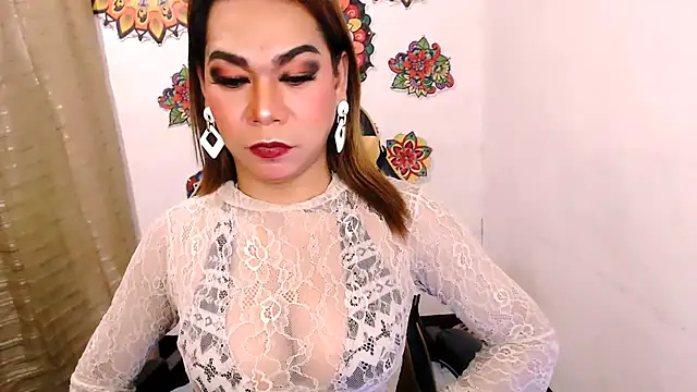 xxMistressWildKimxx webcam