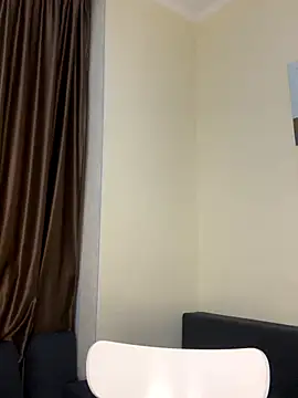 Polli_Kiss webcam