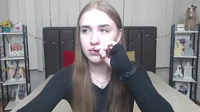 LauraHlot