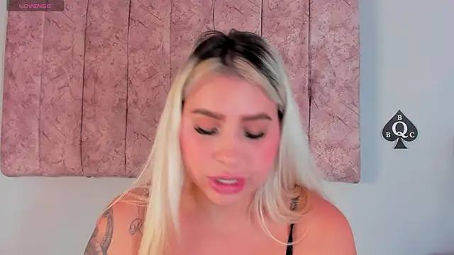 naomi_sanz webcam