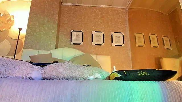 RamonaSimons webcam