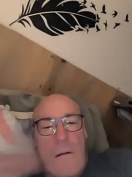 bogland33 - Bogland33's free webcam