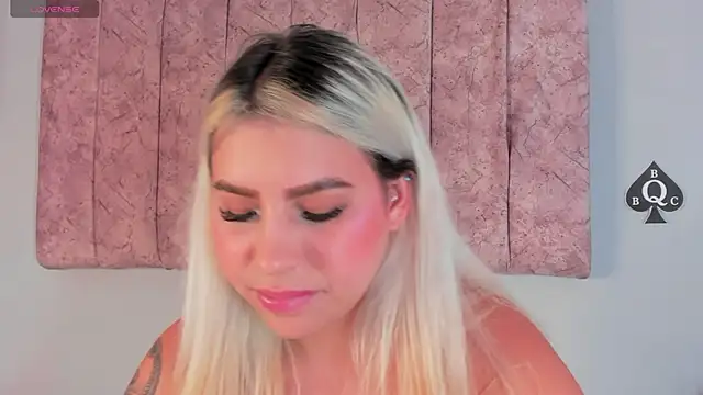 naomi_sanz webcam