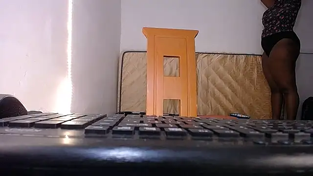 yselahot webcam