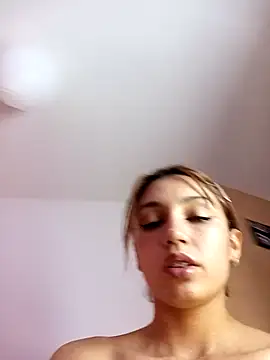 Arianaa_Toro webcam