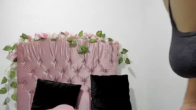 ivy_moon05 webcam
