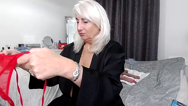 TanyaTaylor45 webcam