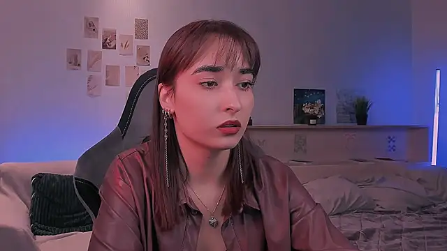 yourfitoviolett - Yourfitoviolett's free webcam - UK Sex Cams