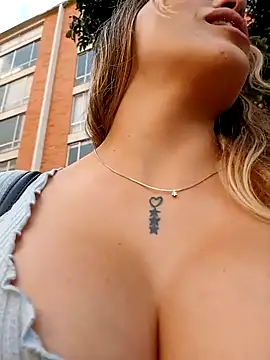 Misscata1106