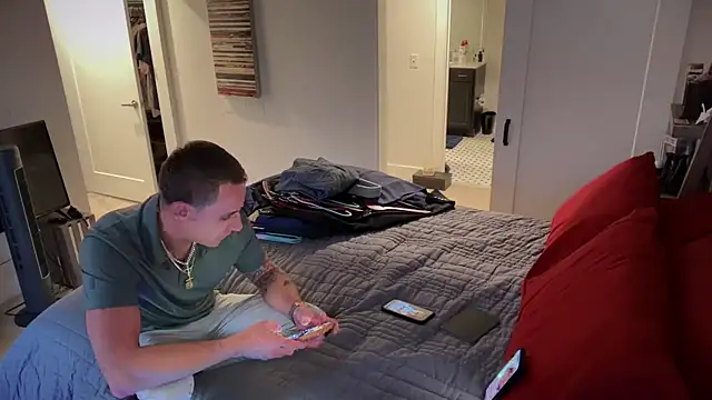 PeytonJohnn from StripChat is Freechat