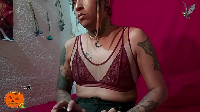 Couple_Moth666 webcam
