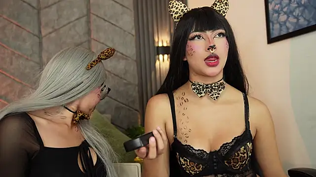 amberthangels (G teen) - Lick boobs + fench kiss