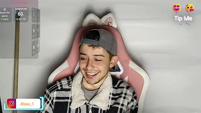 Aleecandrews webcam