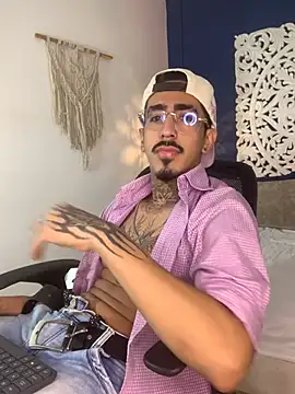 Donovan_Desmond webcam