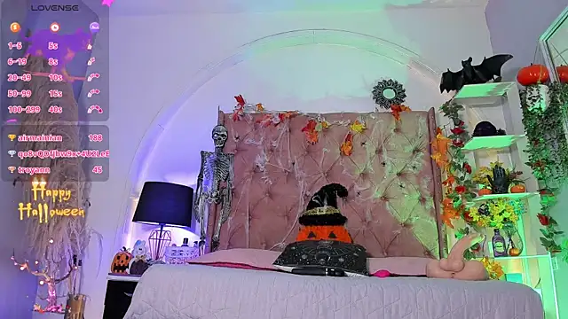 LadyAvalon webcam