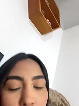 Naomiserna00 webcam