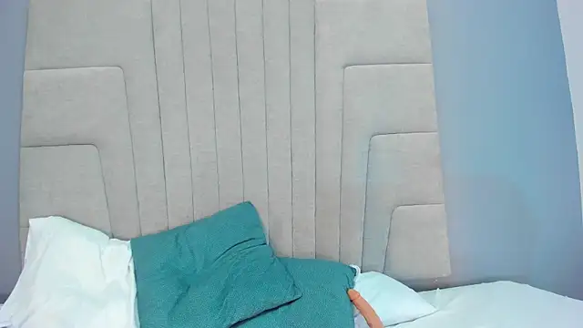Mia_smith_x1 webcam