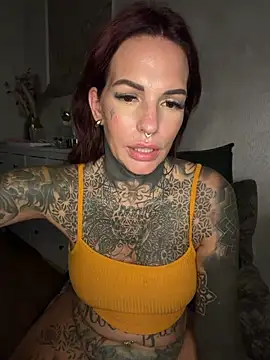 aileeninkofficial (F milf) - Show Asshole Shake Ass🥵lt video