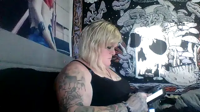 curvy420queen (T milf) - Help me with travel funds