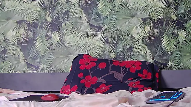 Alison_Drew webcam