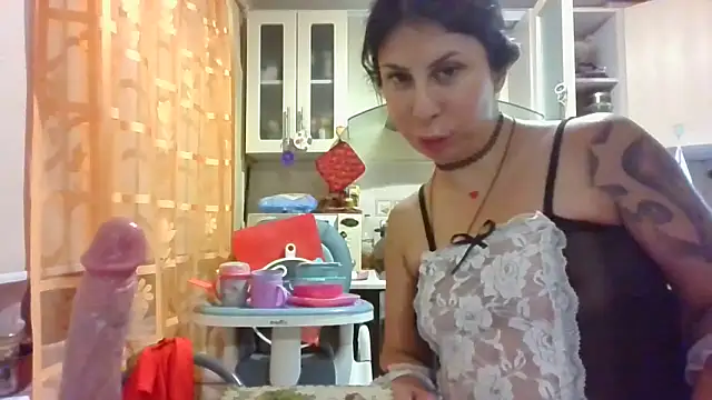 QueenMomyS webcam
